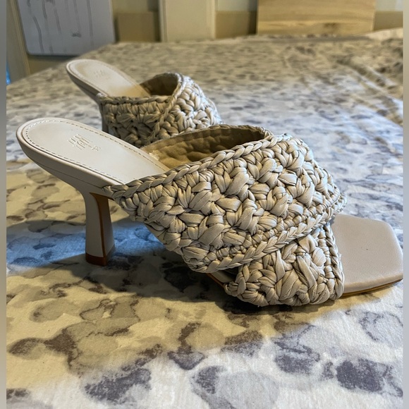 H&M Shoes - NWOT H&M Greige Mules SIZE 7 $60 (RRP $70) 🕊️💛.